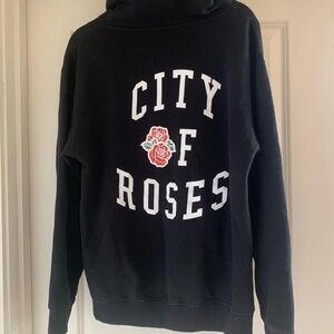 Portland Gear || City of Roses Black Sweater || XS